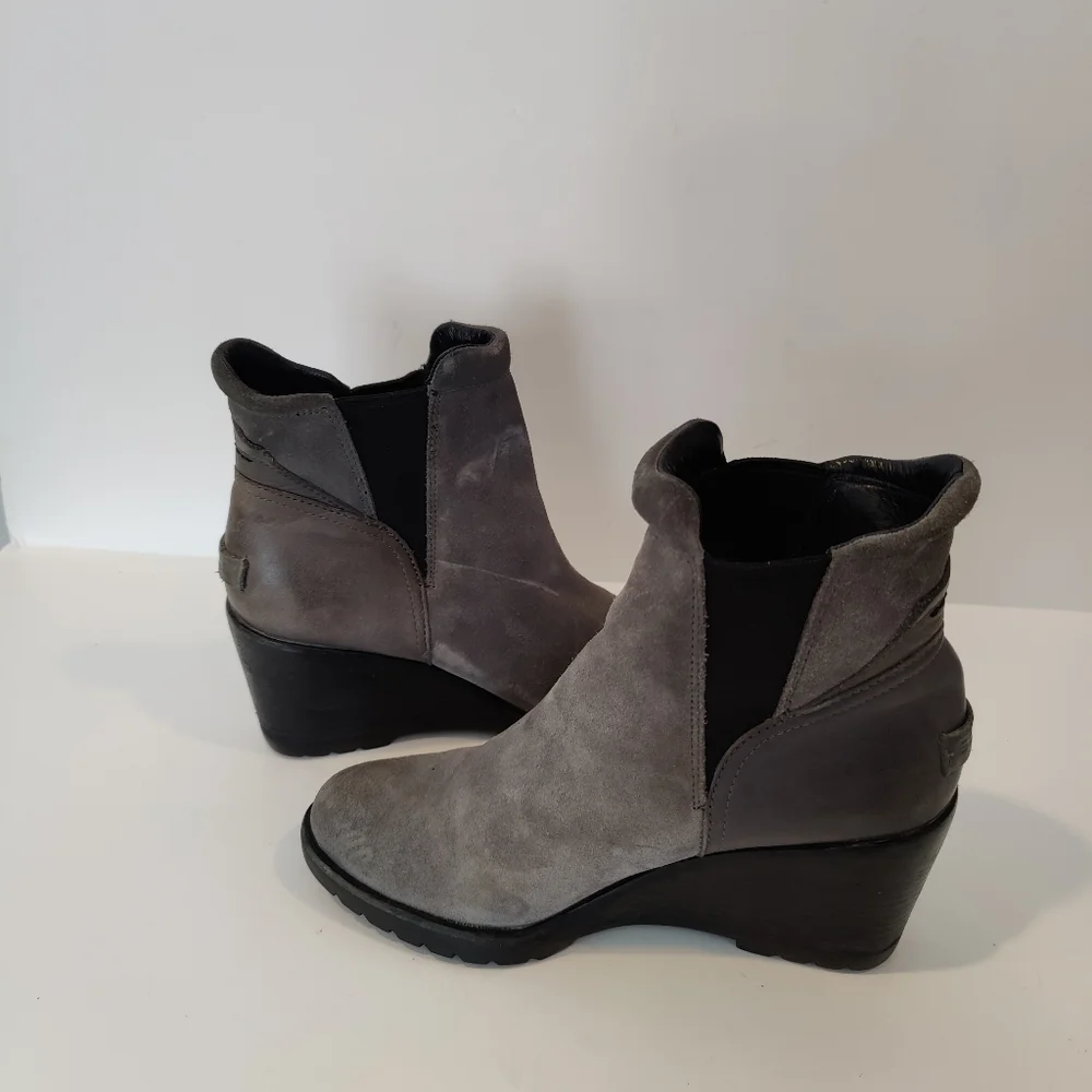 Sorel After Hours Chelsea Wedge Boots In Gray